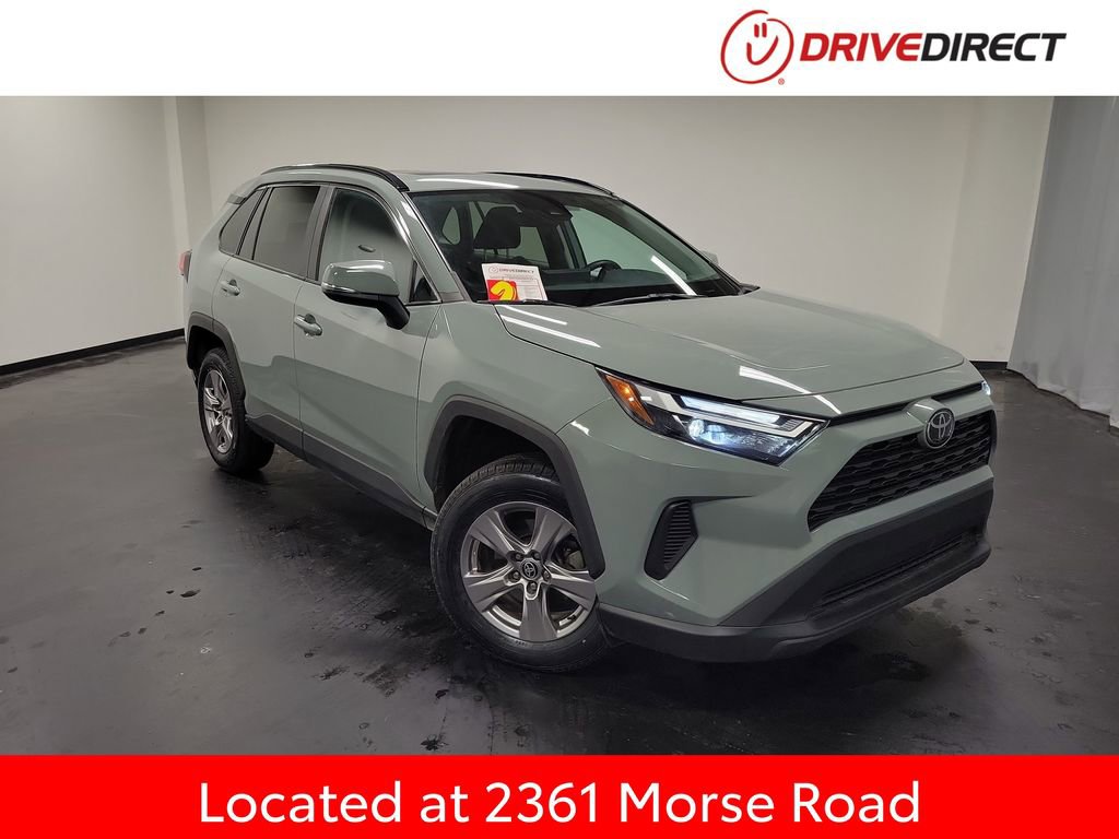 Used 2022 Toyota RAV4 XLE w/ Convenience Package image 1
