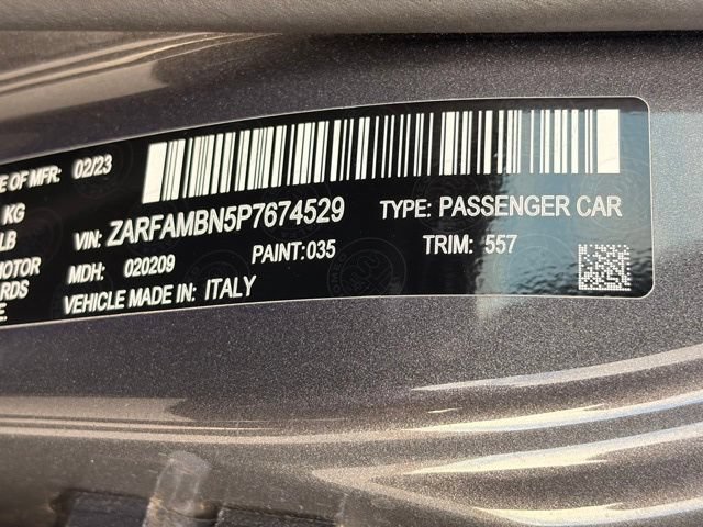 Used 2023 Alfa Romeo Giulia Veloce RWD image 25