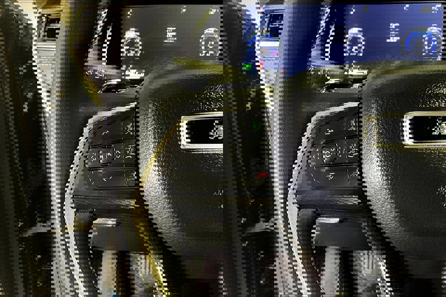 Used 2023 Jeep Grand Cherokee L Altitude image 11