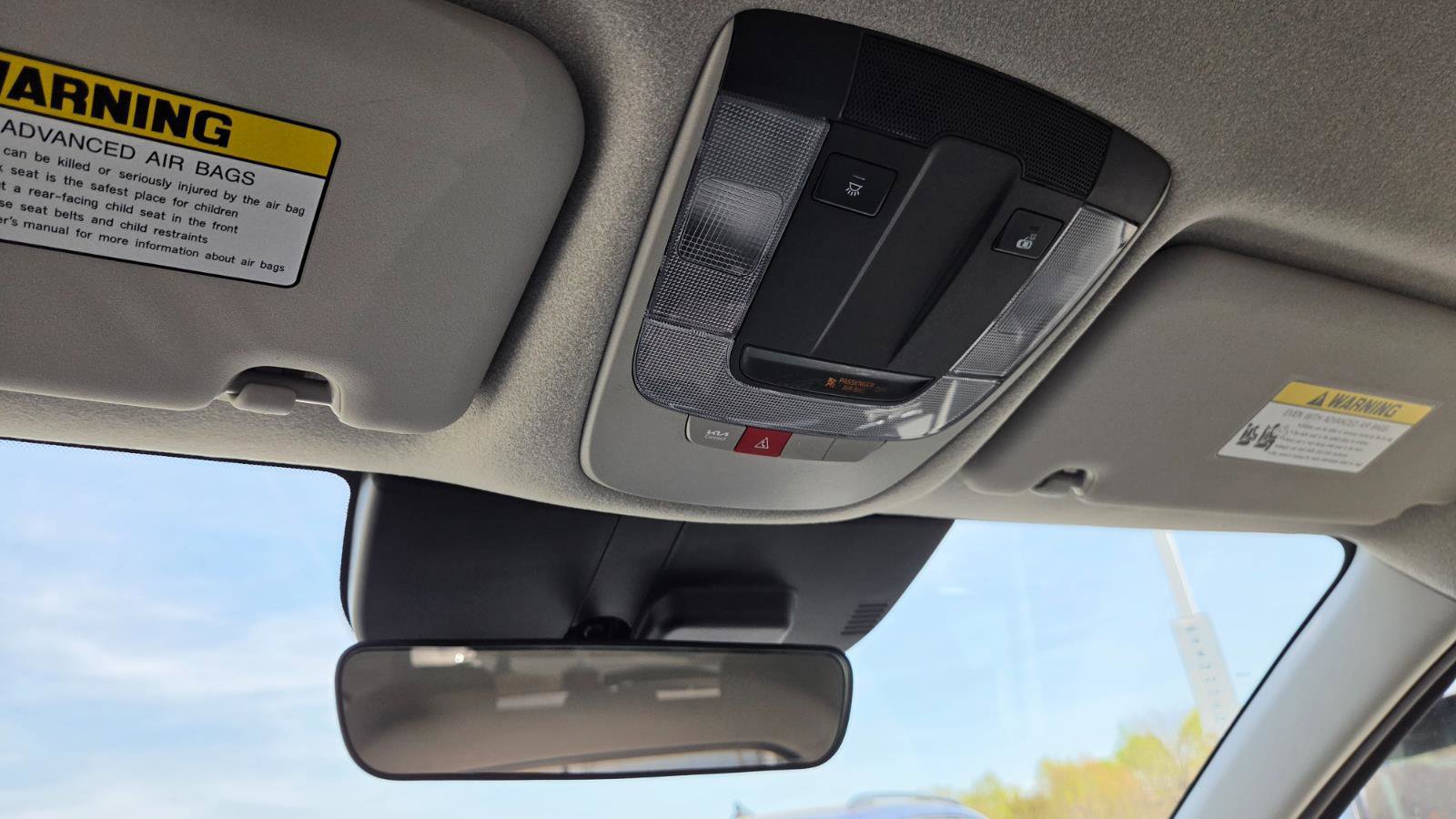 Used 2023 Kia Niro EX image 38