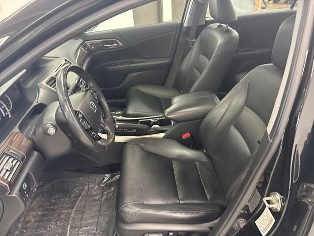 Used 2017 Honda Accord EX-L image 13