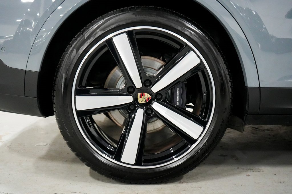 Used 2024 Porsche Cayenne image 26