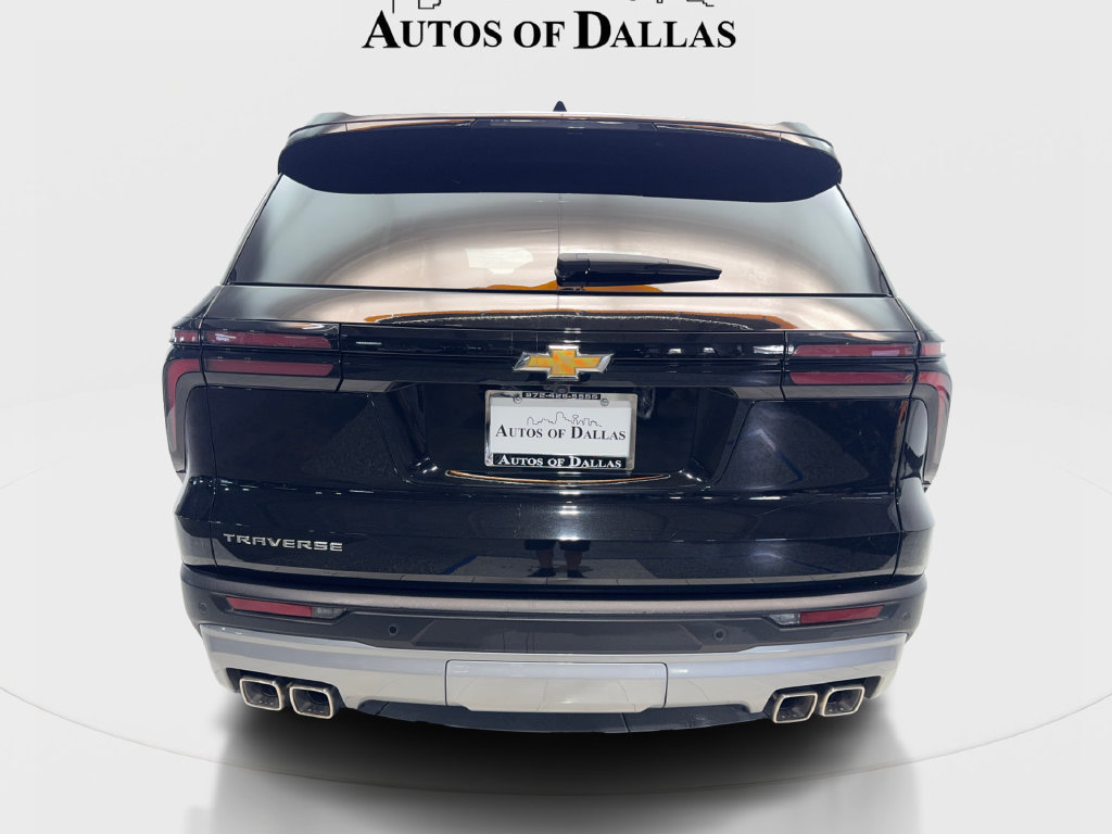Used 2026 Chevrolet Traverse LT FWD image 8
