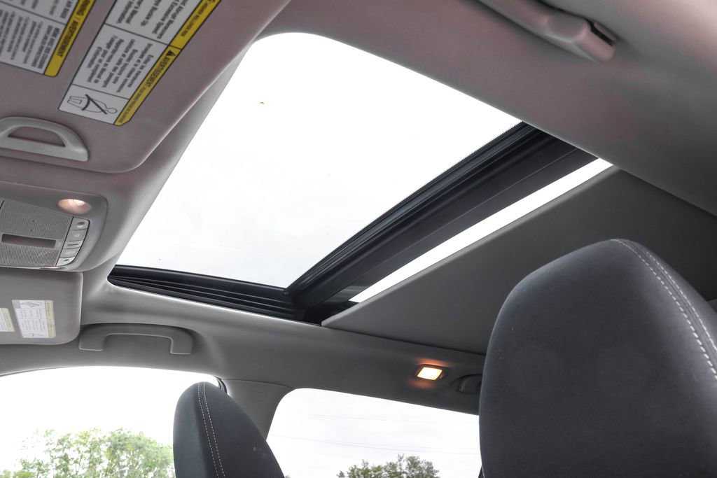 Used 2020 Nissan Rogue SV w/ Sun & Sound Touring Package AWD/4WD image 9