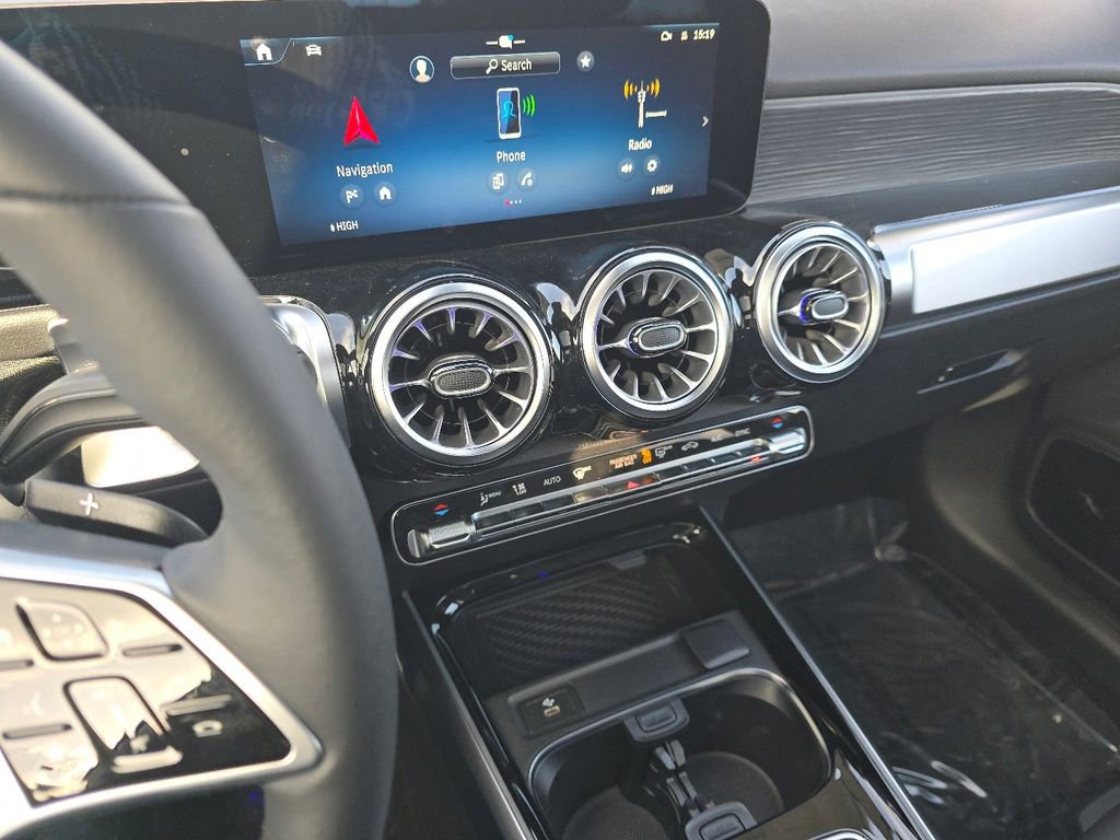 New 2026 Mercedes-Benz GLB 250 4MATIC image 25