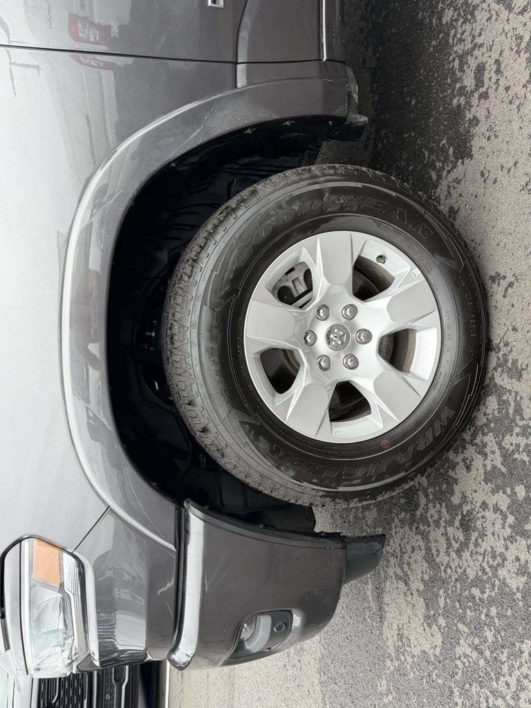 Used 2025 RAM 1500 Big Horn AWD/4WD image 13