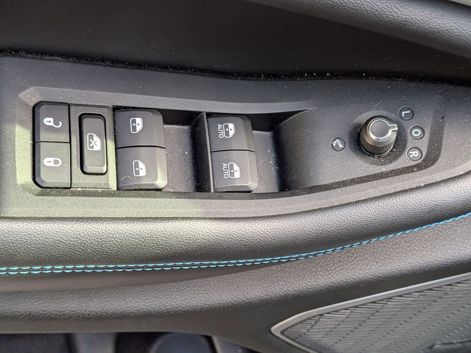 Used 2023 Jeep Grand Cherokee Trailhawk image 13