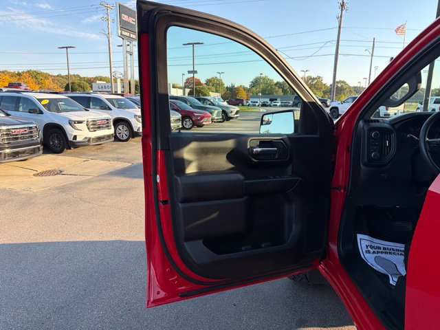 Used 2023 Chevrolet Silverado 1500 Custom AWD/4WD image 13