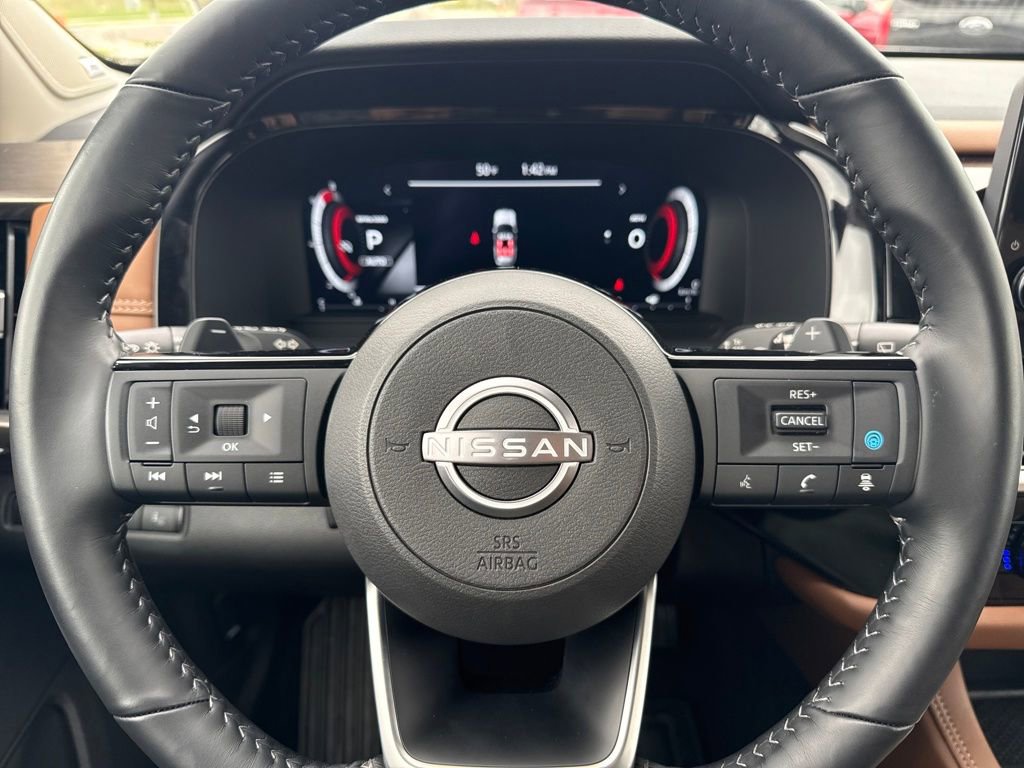 Used 2025 Nissan Pathfinder Platinum image 22