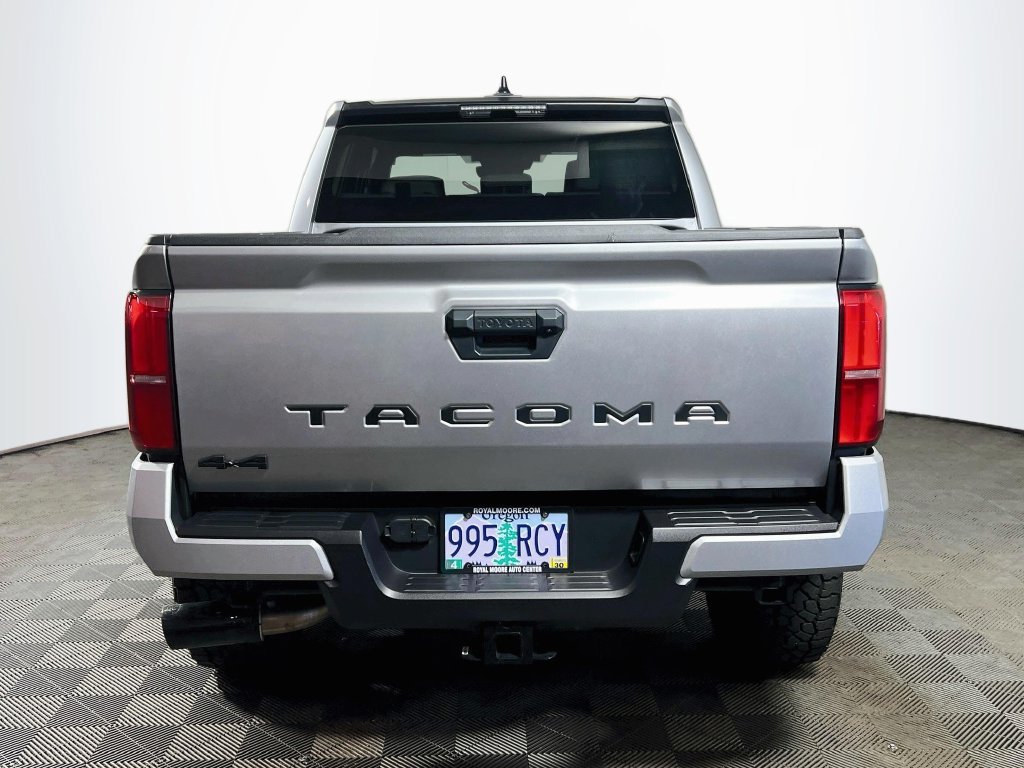 Certified 2025 Toyota Tacoma SR5 AWD/4WD image 6
