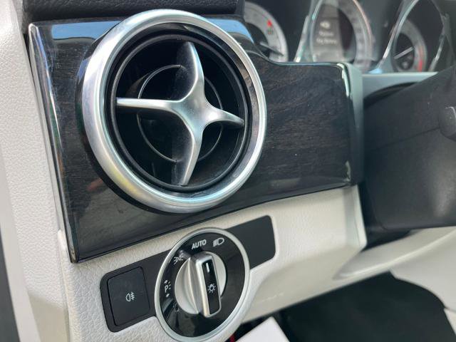 Used 2015 Mercedes-Benz GLK 350 2WD image 19