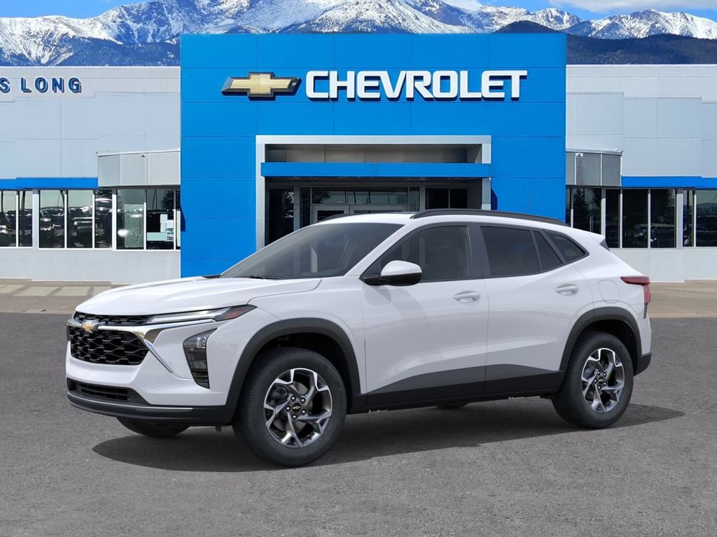New 2026 Chevrolet Trax LT w/ Sunroof Package FWD image 2