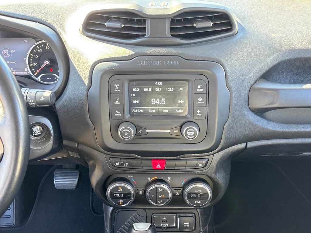 Used 2017 Jeep Renegade Limited image 23