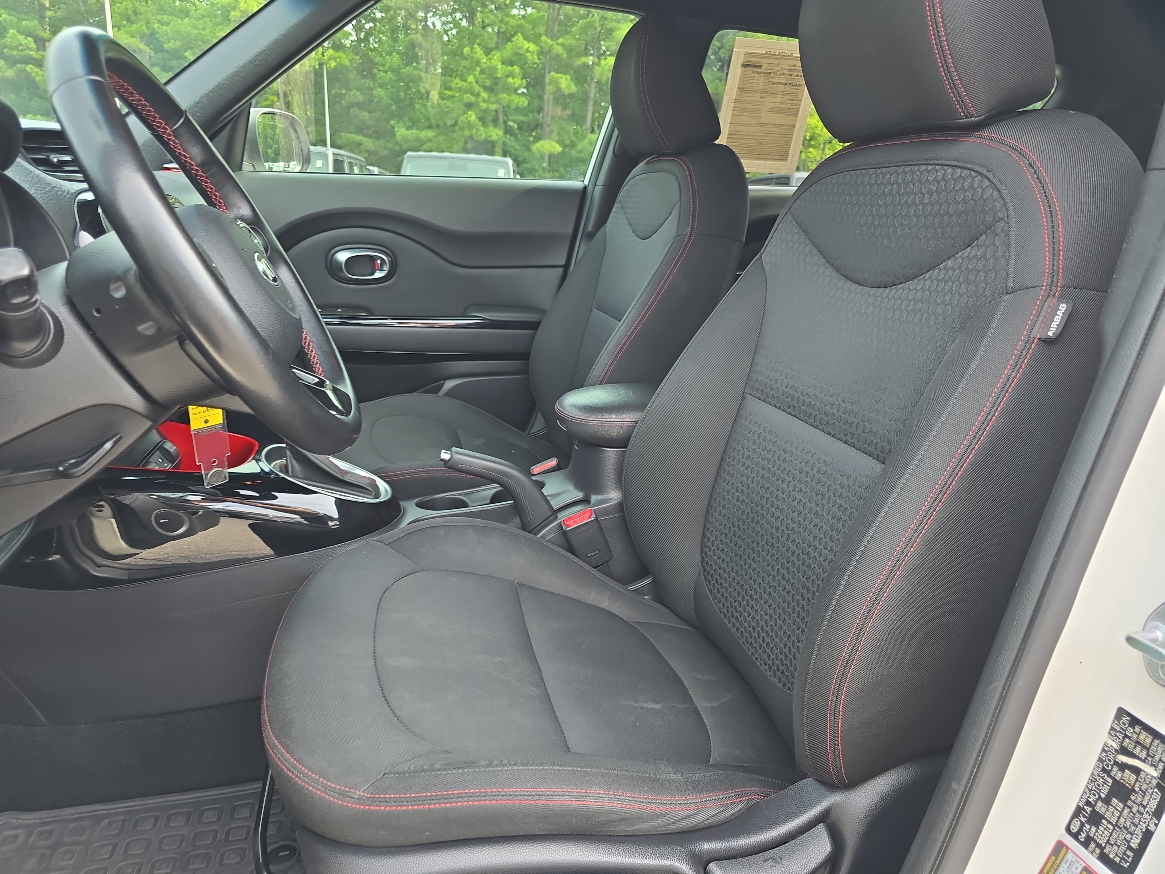 Used 2014 Kia Soul + FWD image 14