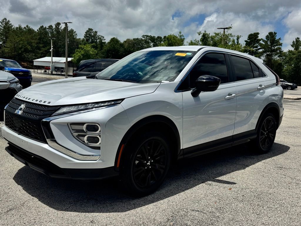 Used 2025 Mitsubishi Eclipse Cross LE AWD/4WD image 3