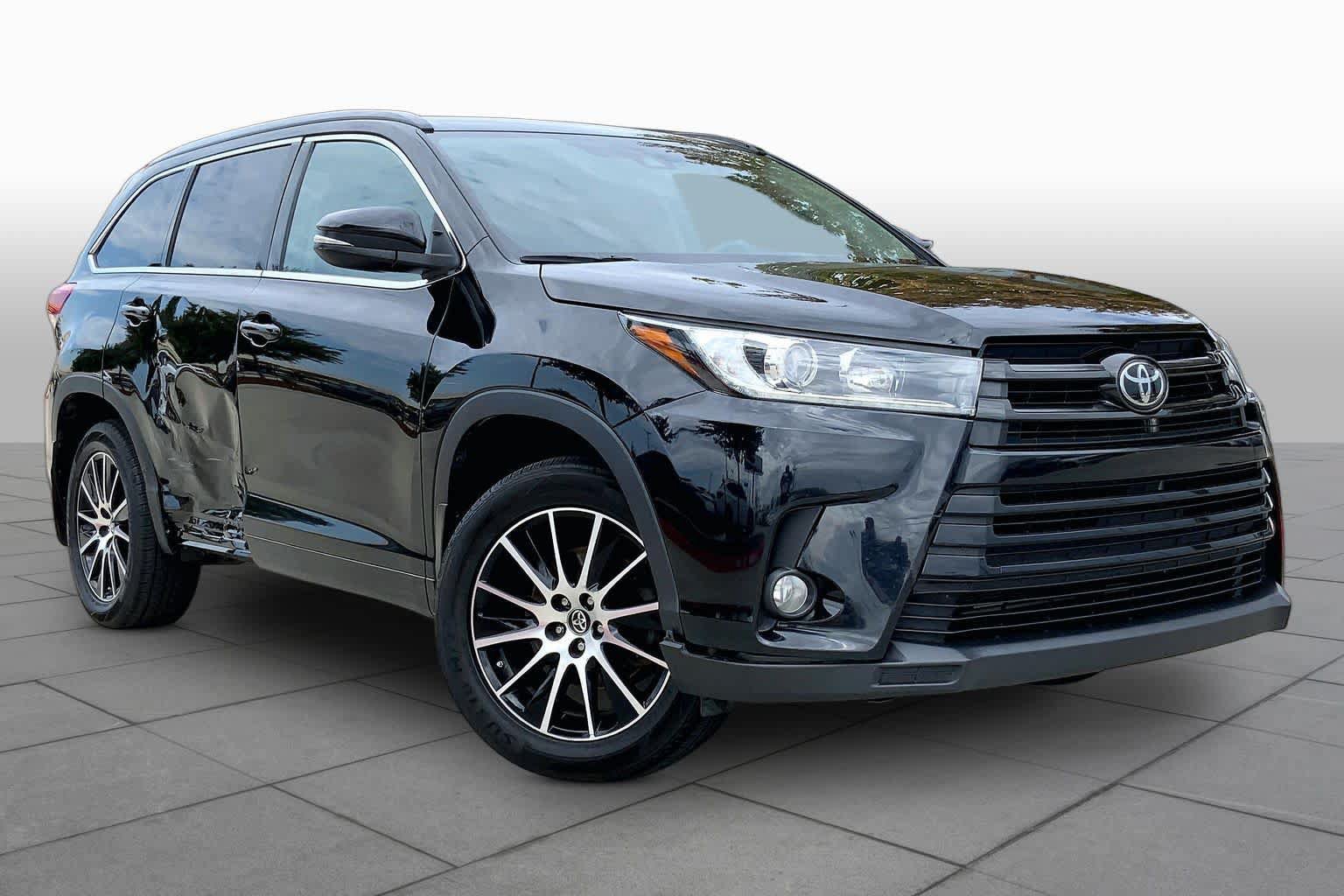 Used 2018 Toyota Highlander SE AWD/4WD image 3