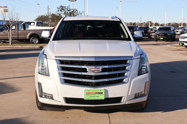 Used 2020 Cadillac Escalade Luxury image 2