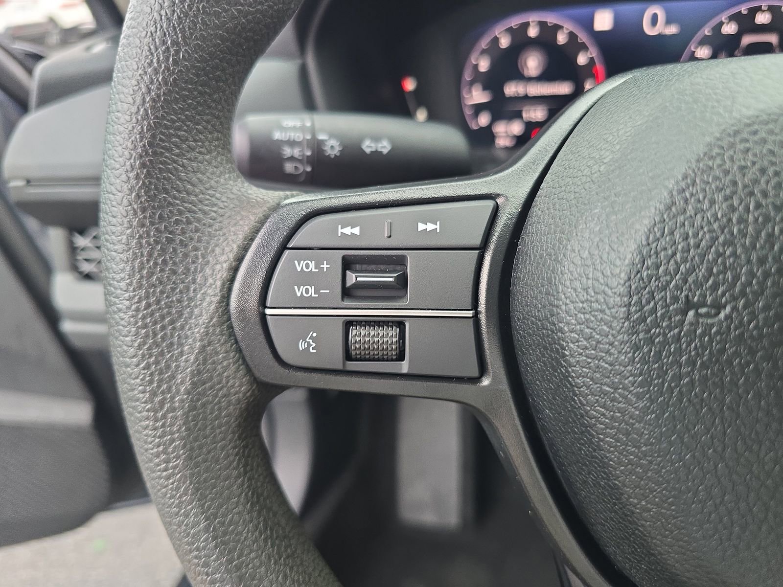 Certified 2025 Honda Accord LX image 20