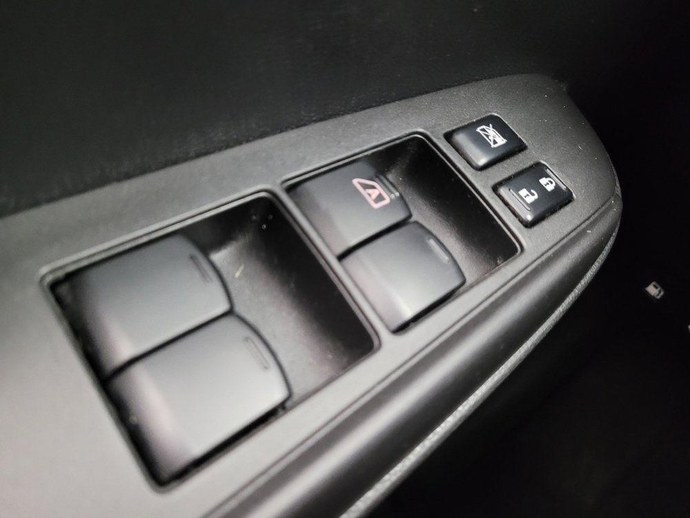 Used 2017 Nissan Versa Note SV w/ Sport Value Package FWD image 27