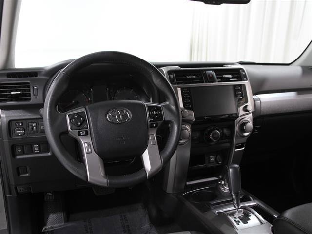 Used 2020 Toyota 4Runner SR5 Premium image 6