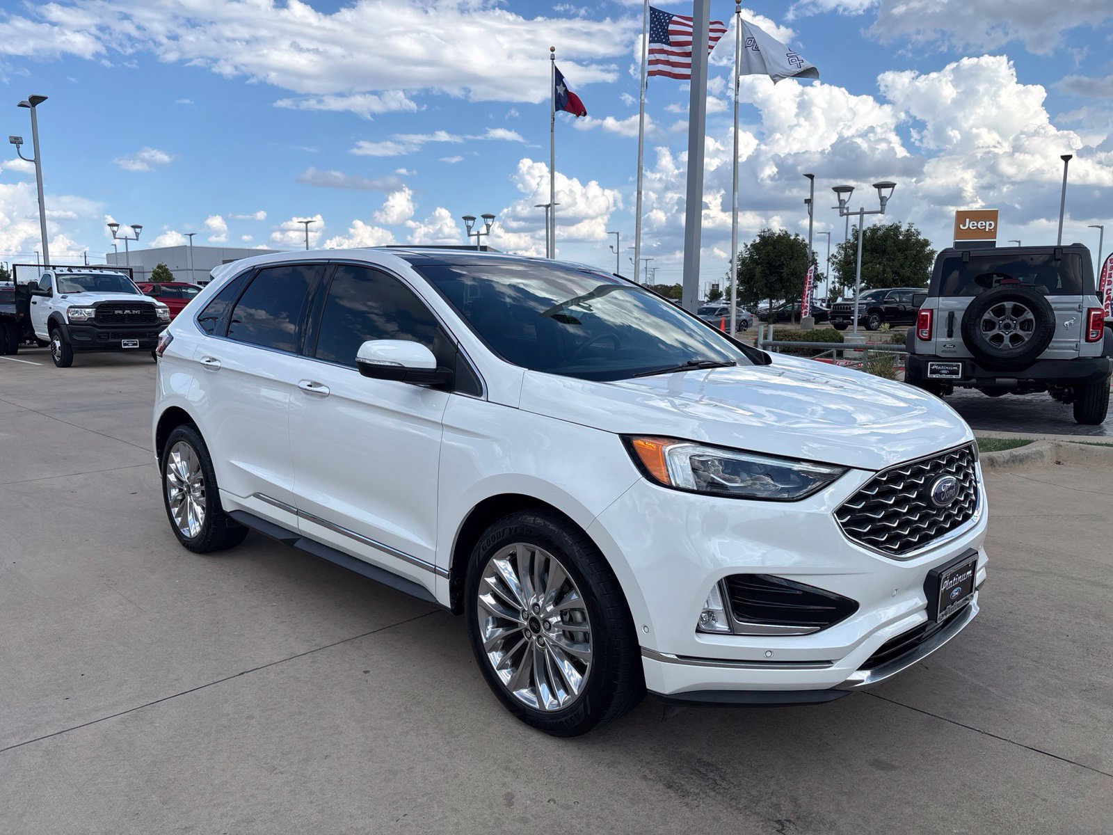 Used 2020 Ford Edge Titanium w/ Equipment Group 301A FWD image 8