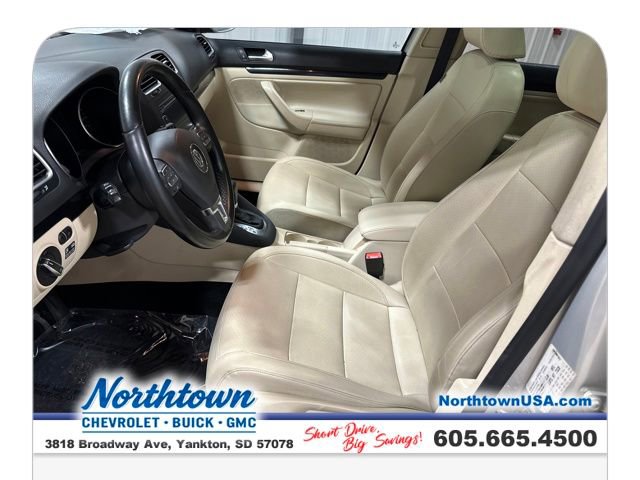 Used 2011 Volkswagen Jetta TDI image 9
