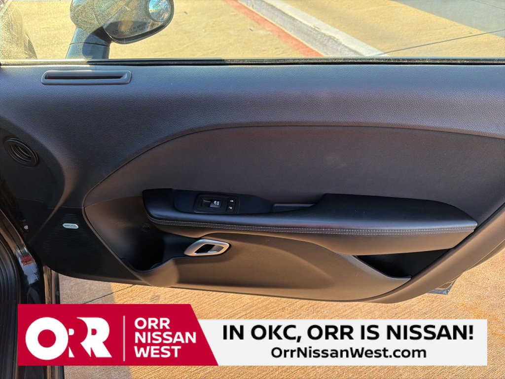 Used 2016 Dodge Challenger R/T image 14