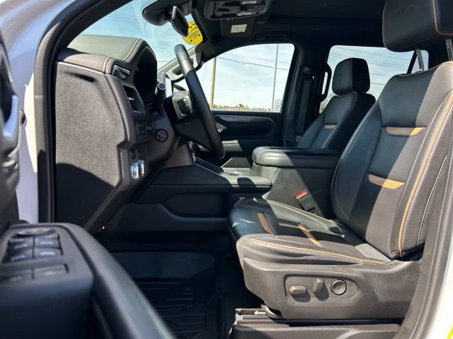 Used 2023 GMC Yukon AT4 w/ Technology Package AWD/4WD image 36