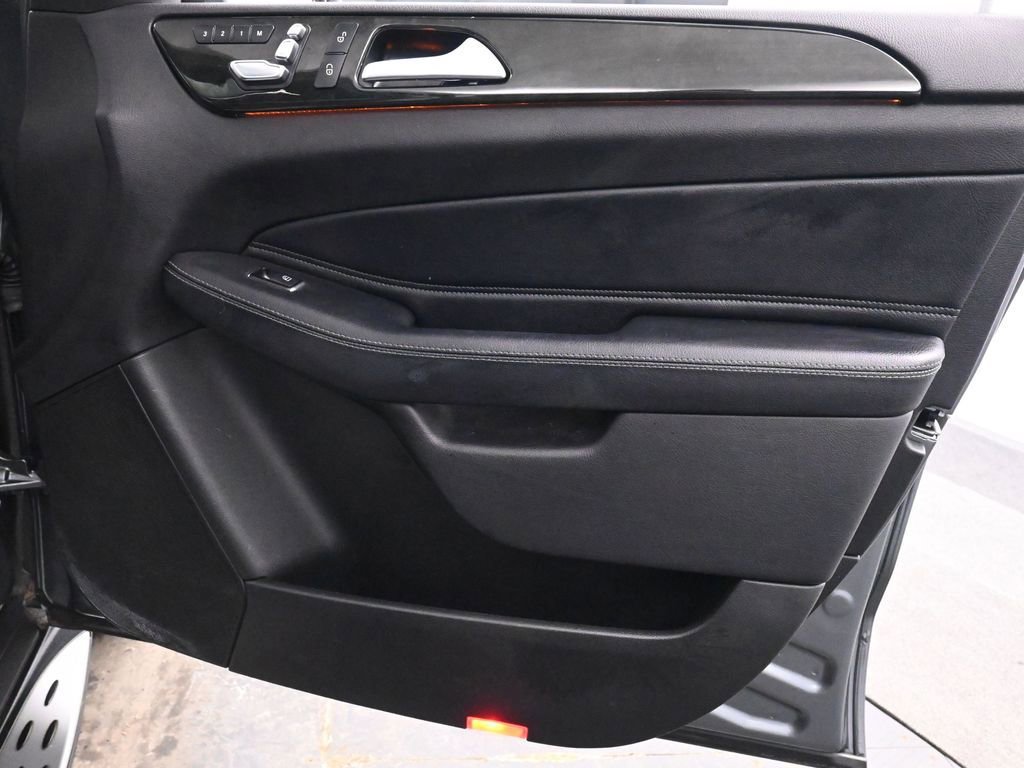 Used 2018 Mercedes-Benz GLS 450 4MATIC w/ Premium Package image 20