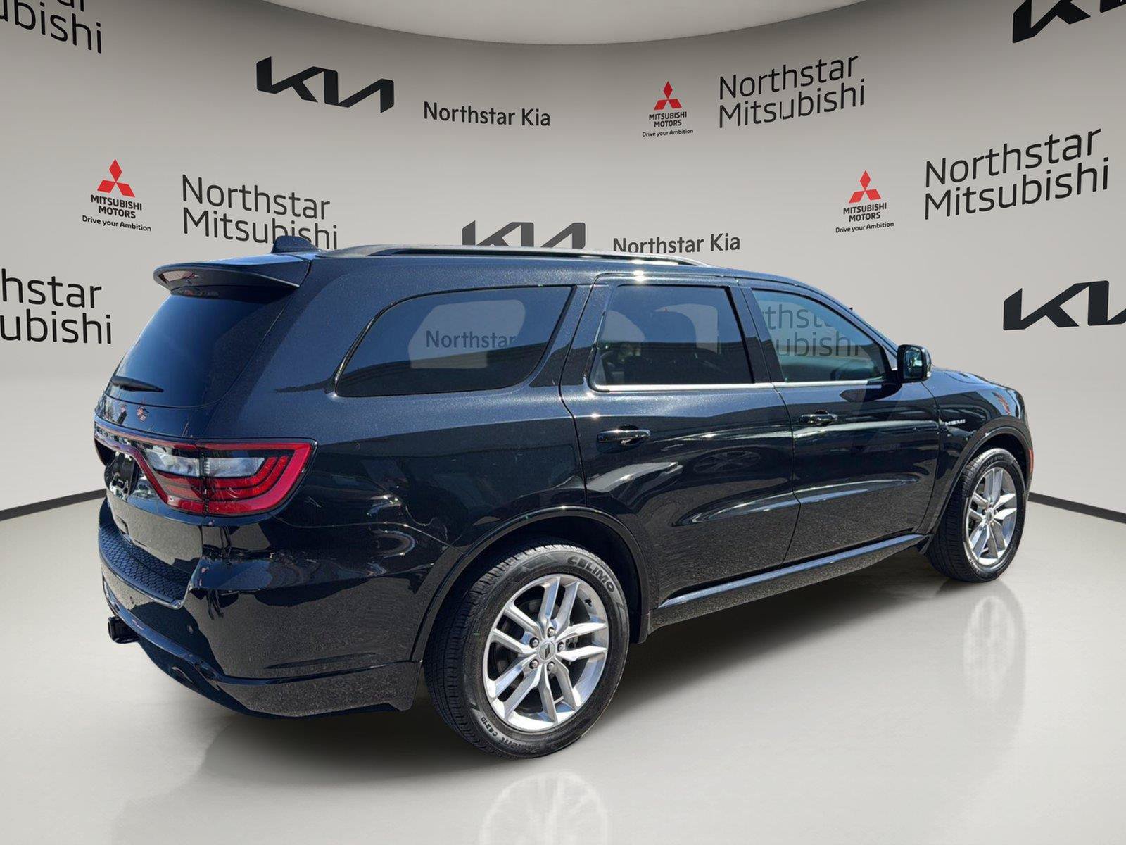 Used 2024 Dodge Durango R/T AWD/4WD image 5