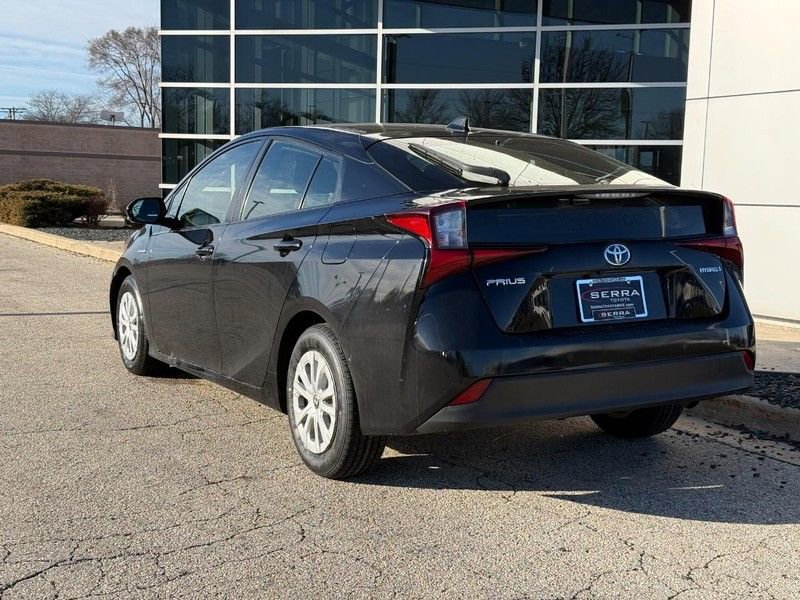 Used 2019 Toyota Prius LE image 5