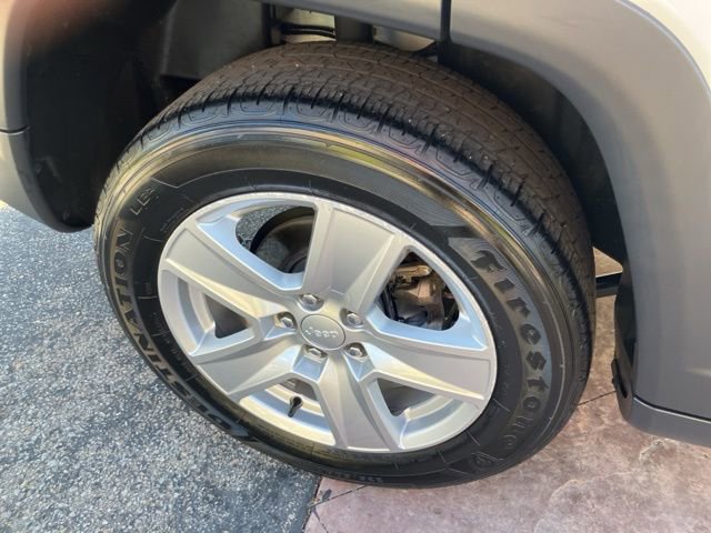 Used 2022 Jeep Compass Latitude w/ Convenience Group AWD/4WD image 33