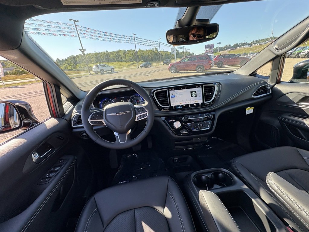 New 2026 Chrysler Pacifica Select image 27