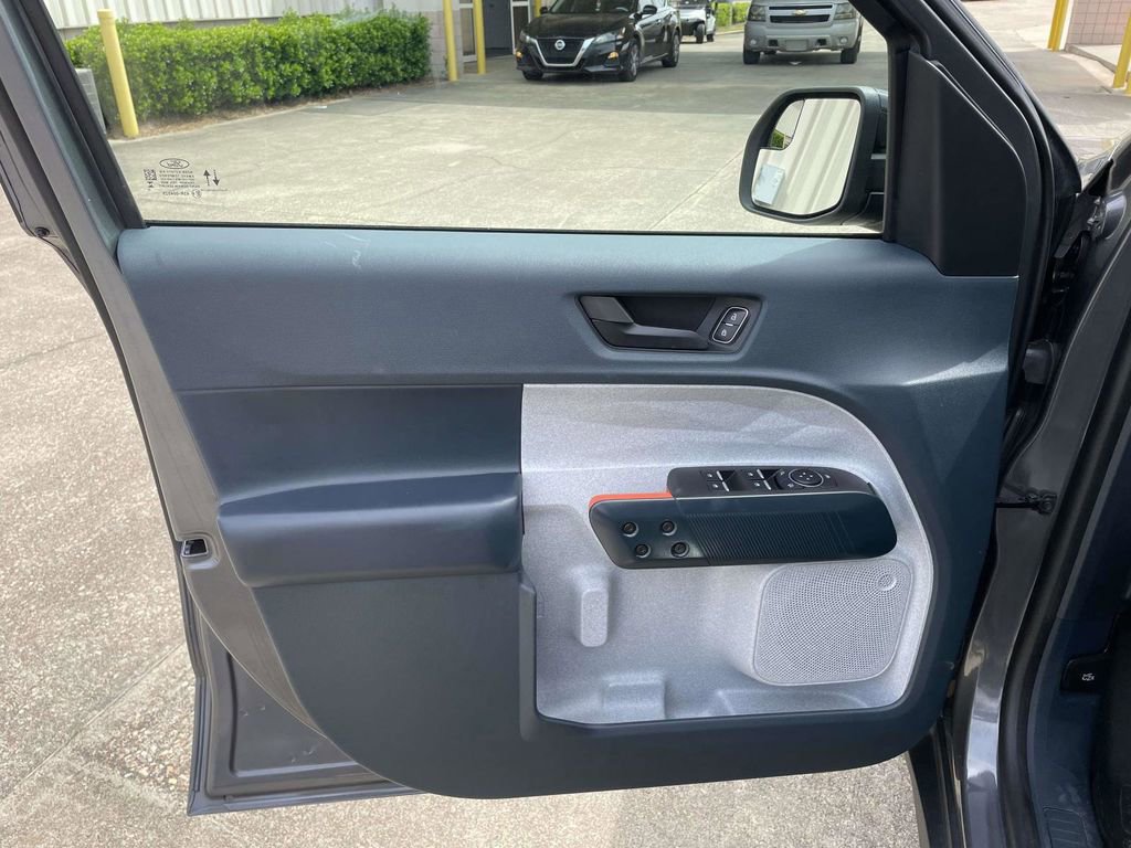 Certified 2024 Ford Maverick XLT w/ XLT Luxury Package image 15