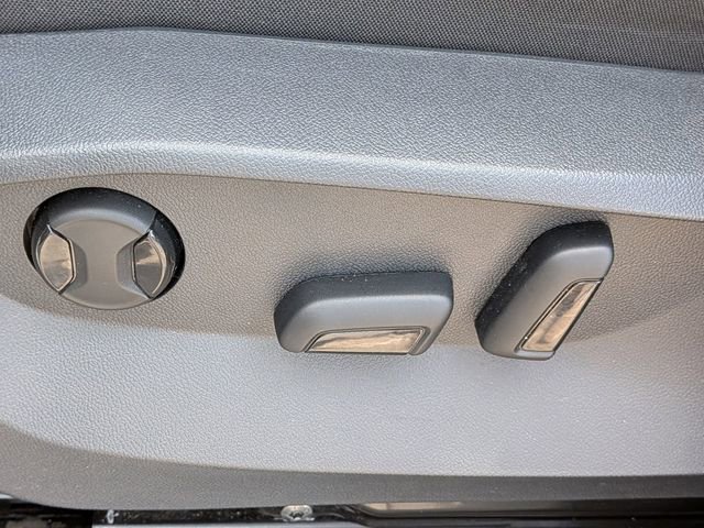 Certified 2023 Volkswagen Tiguan SE R-Line image 20