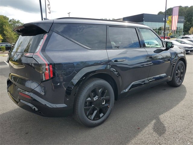 New 2026 Kia EV9 Land w/ Nightfall Edition Package image 4