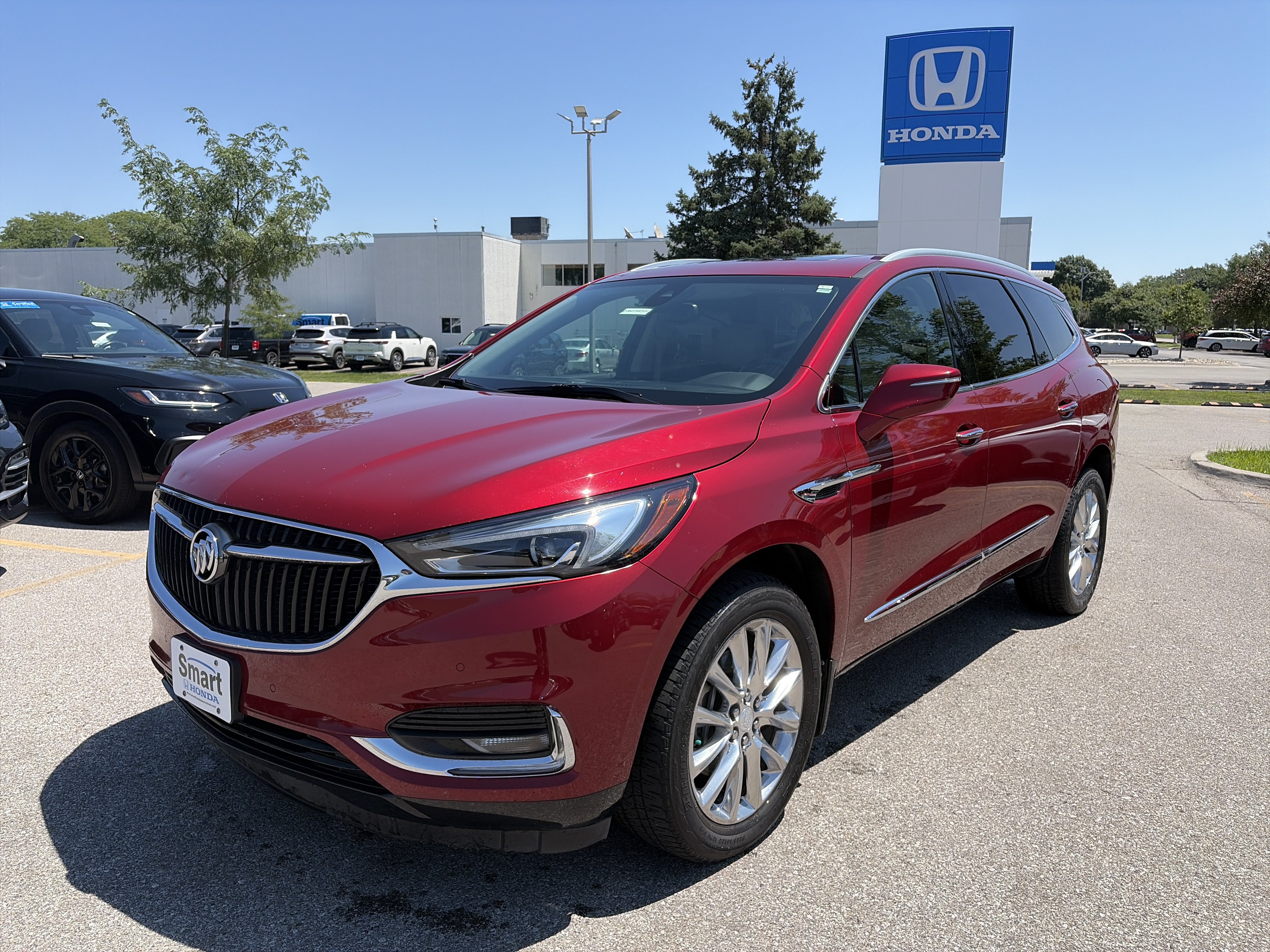 Used 2019 Buick Enclave Premium w/ Experience Buick Package AWD/4WD image 1