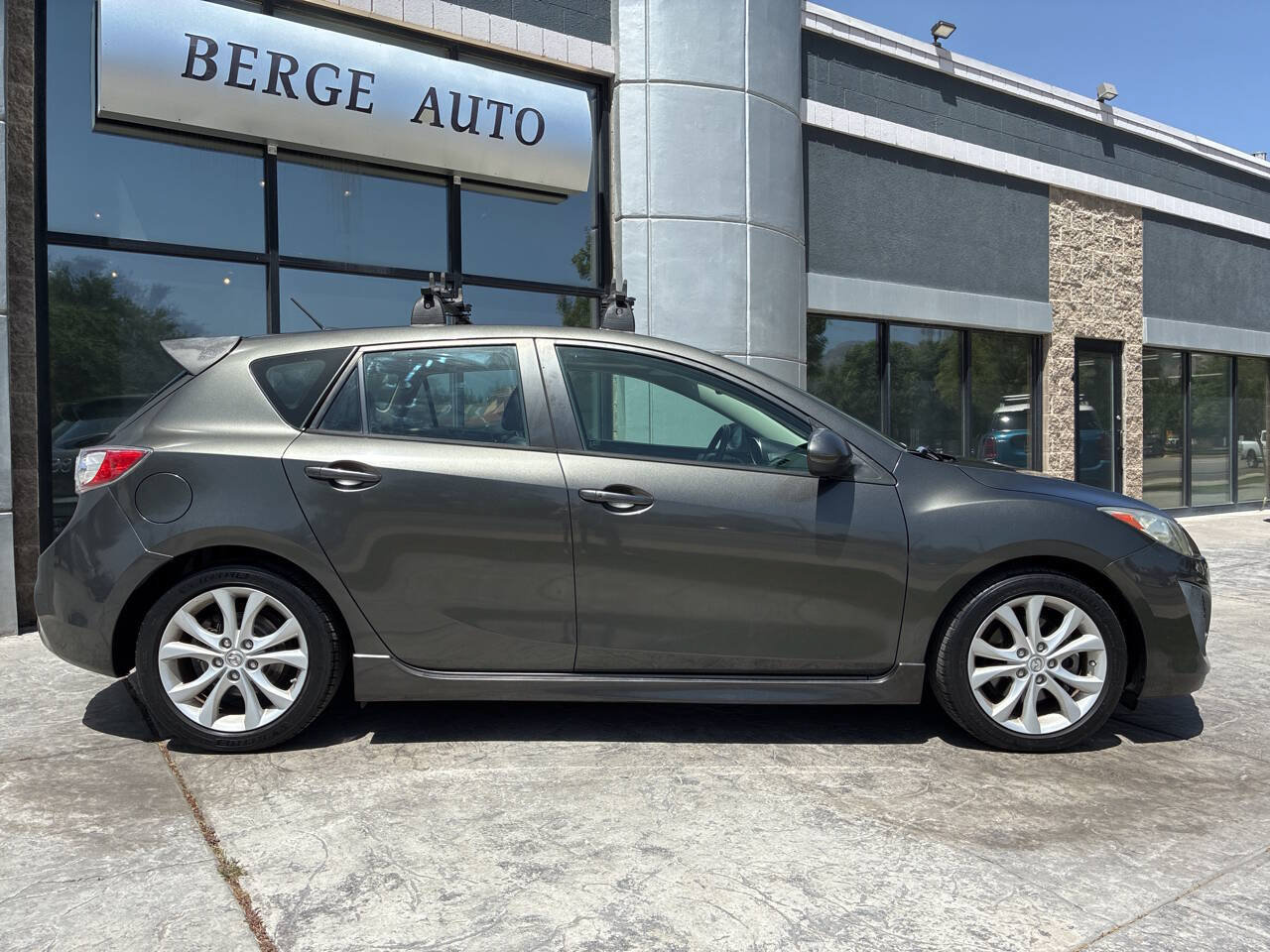 Used 2011 MAZDA MAZDA3 s Grand Touring w/ Tech Pkg FWD image 6