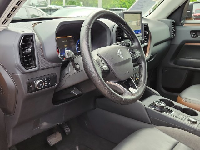 Used 2023 Ford Bronco Sport Outer Banks w/ Tech Package AWD/4WD image 8
