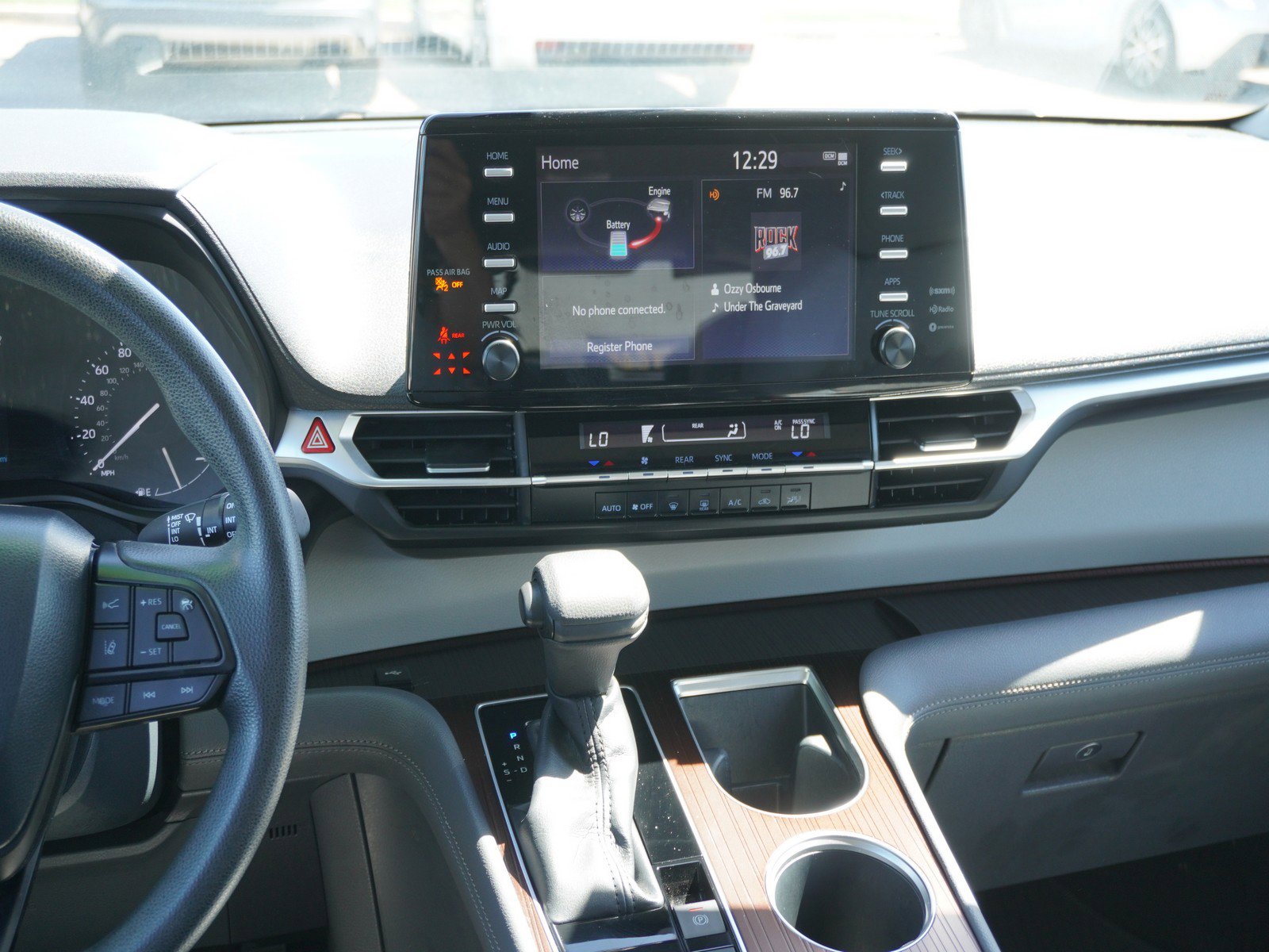 Used 2022 Toyota Sienna LE image 18