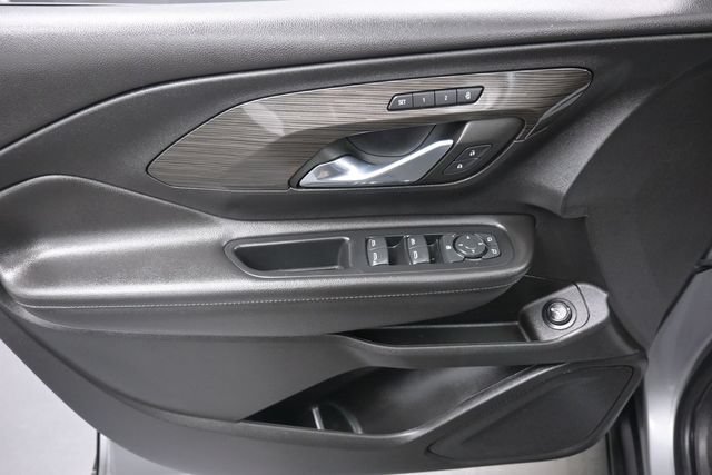 Used 2023 GMC Terrain SLT FWD image 13