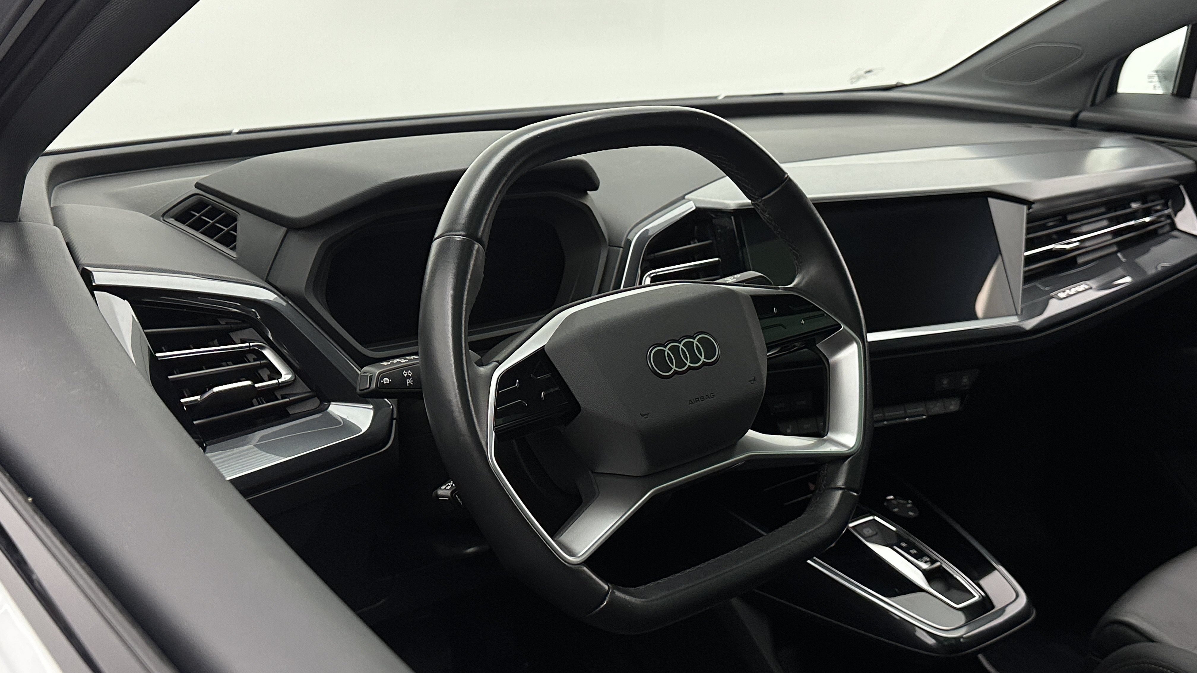 Used 2023 Audi Q4 e-tron Premium w/ Convenience Package AWD/4WD image 10
