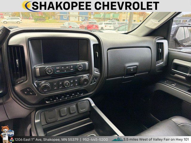 Used 2017 Chevrolet Silverado 1500 LTZ Z71 w/ LTZ Plus Package AWD/4WD image 8