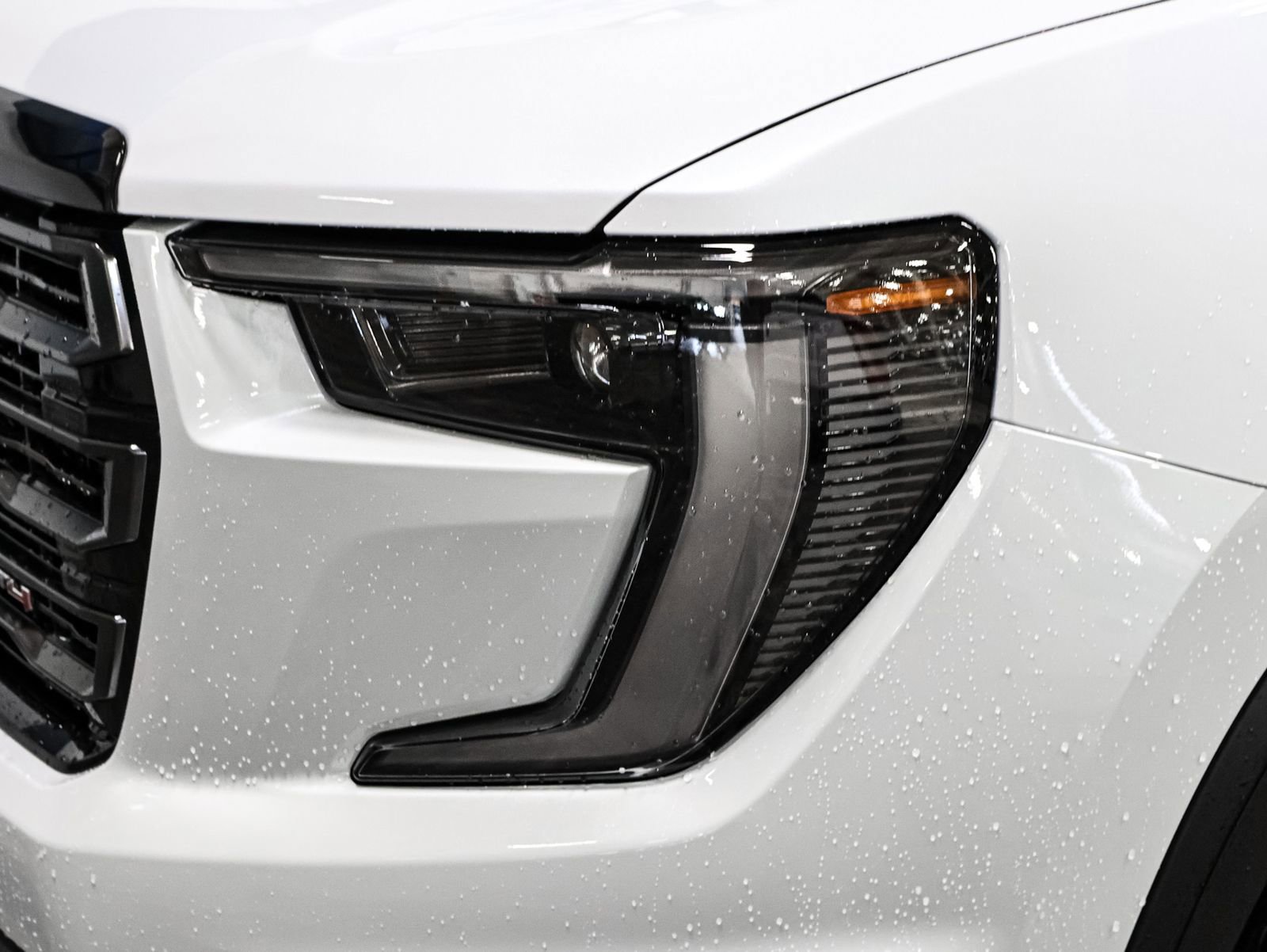 New 2026 GMC Acadia AT4 w/ LPO, Floor Liner Package image 14