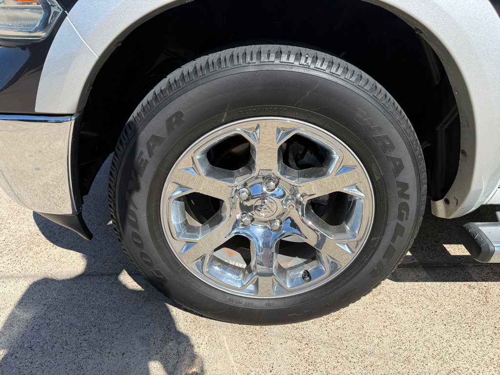 Used 2014 RAM 1500 Laramie w/ Convenience Group AWD/4WD image 13