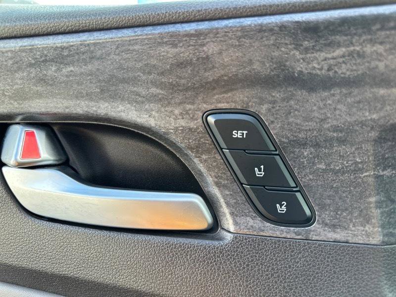 Used 2019 Hyundai Santa Fe AWD image 23