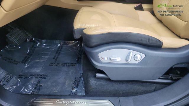 Used 2016 Porsche Cayenne AWD/4WD image 33