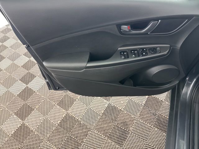 Used 2020 Hyundai Kona SEL image 20