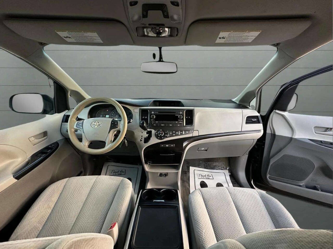 Used 2014 Toyota Sienna LE image 23