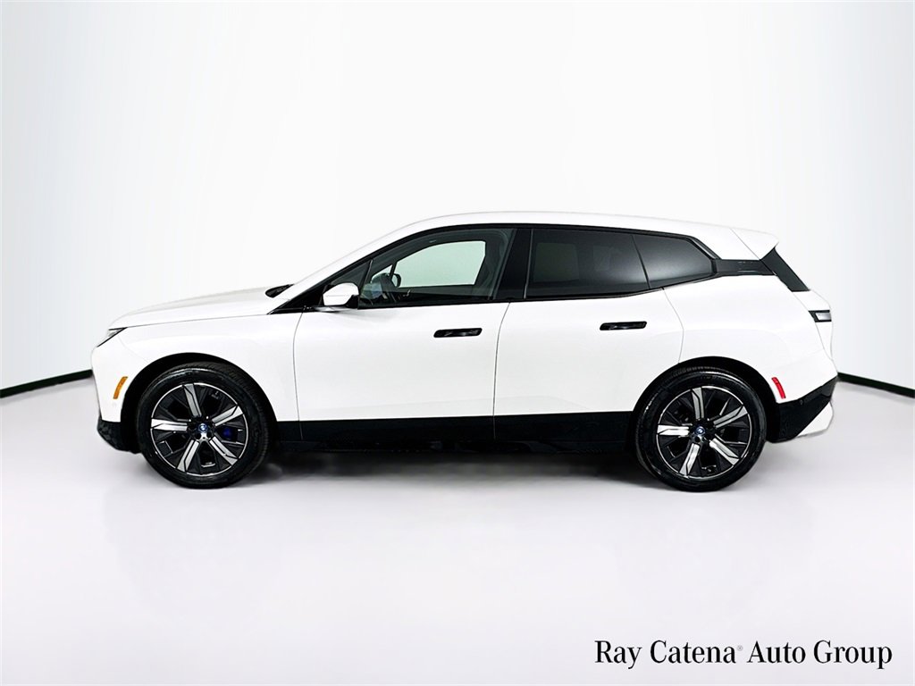 Used 2025 BMW iX xDrive50 image 4